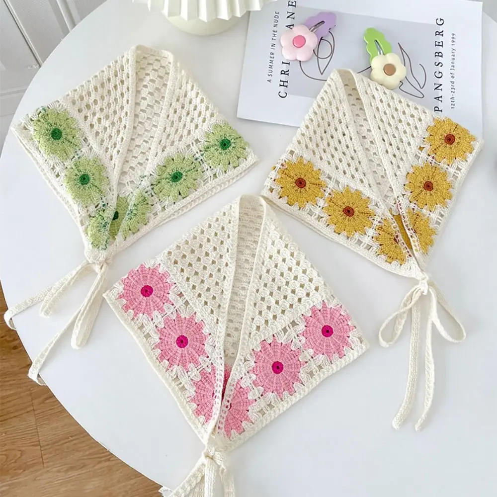 Flower Border Triangle Scarf (3 Designs)