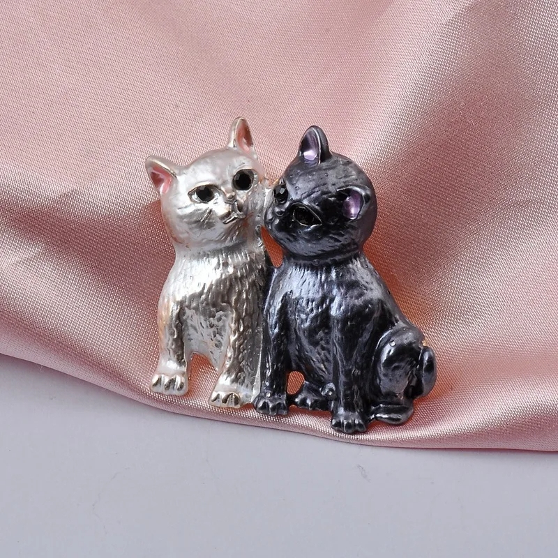 Vintage Style Kitten Brooch (4 Colours)