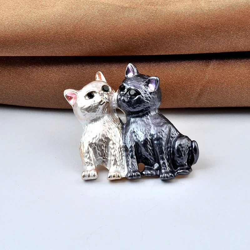 Vintage Style Kitten Brooch (4 Colours)