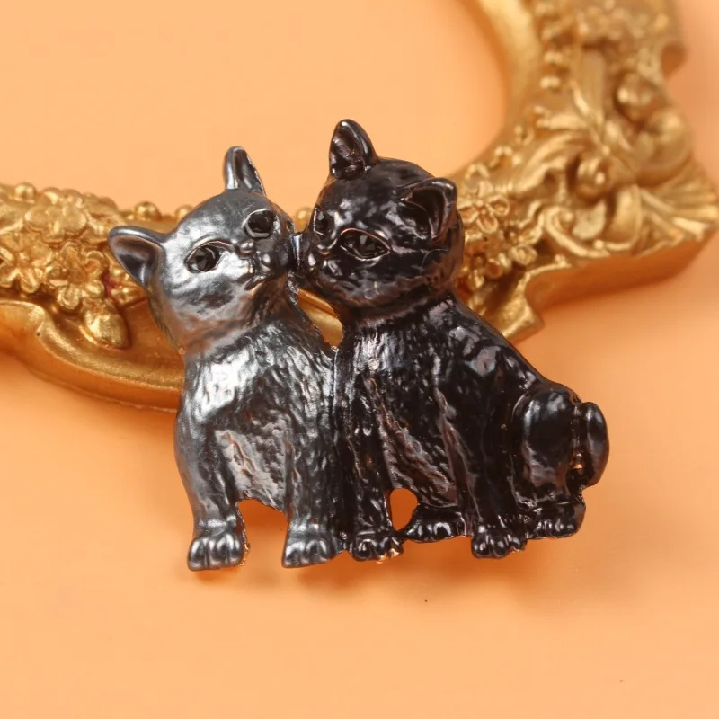 Vintage Style Kitten Brooch (4 Colours)