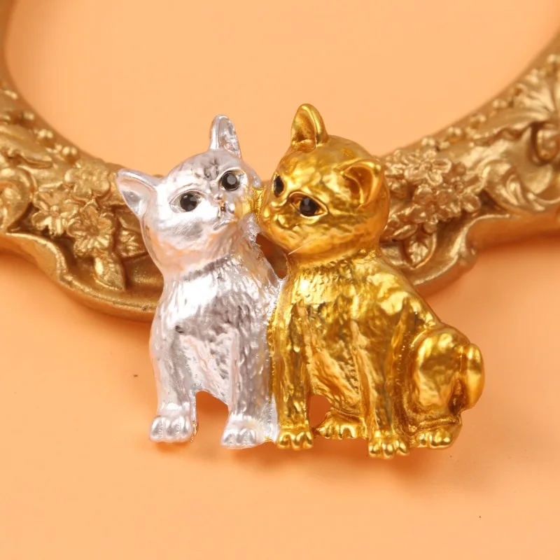 Vintage Style Kitten Brooch (4 Colours)