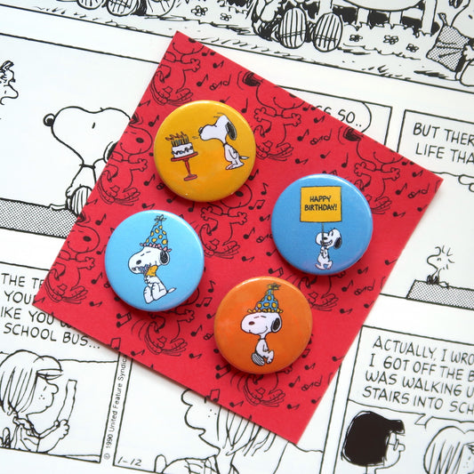 Snoopy/Peanuts Comics Vintage Style Birthday Button Pin Badge Set