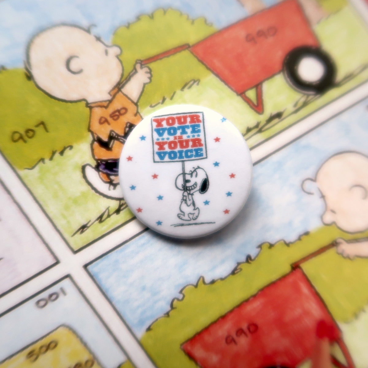 Snoopy/Peanuts Comics Vintage Style Presidential Election Pin Badge Button Set