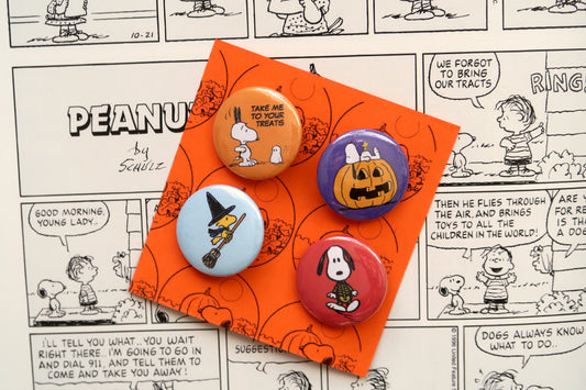 Snoopy/Peanuts Comics Vintage Style Halloween Pin Badge Button Set (4 pcs)