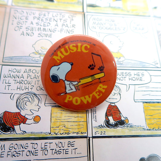 Snoopy Peanuts Comics "Music Power" 44MM Can Badge