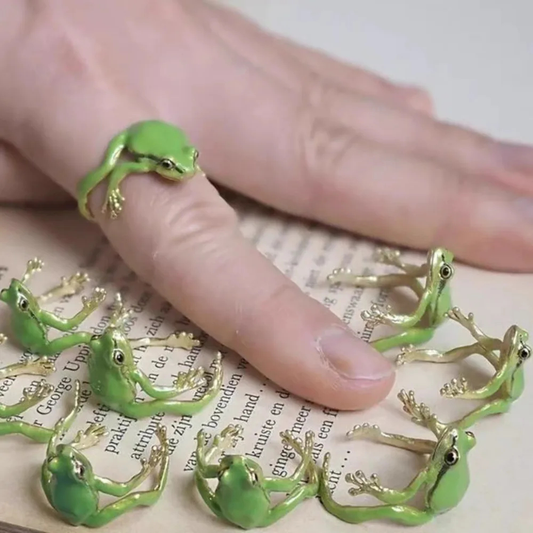 Hoppy Frog Ring (2 Colours)