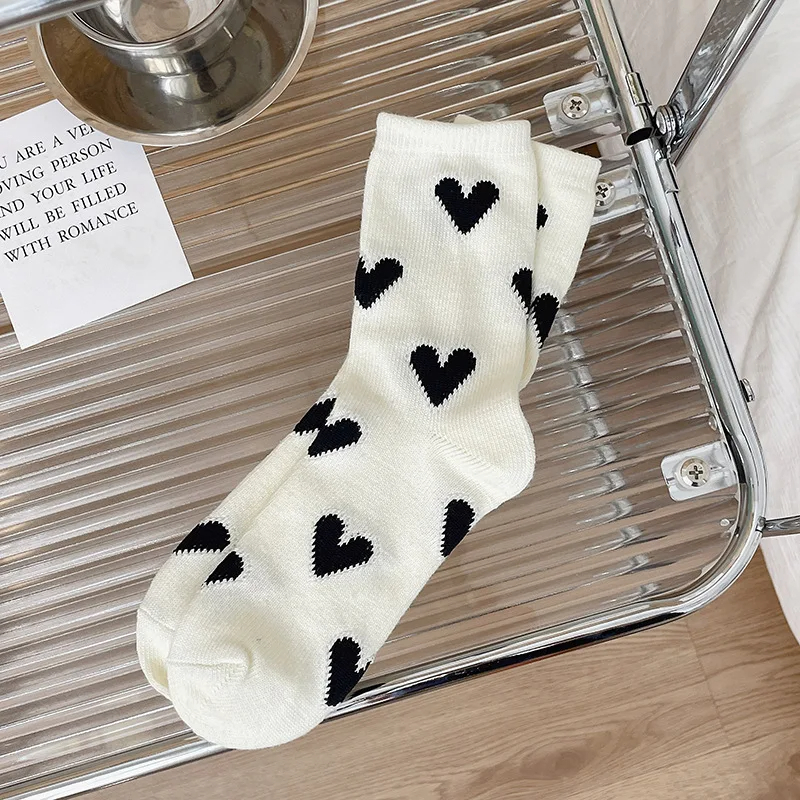 Heart Pattern Crew Socks (4 Colours)