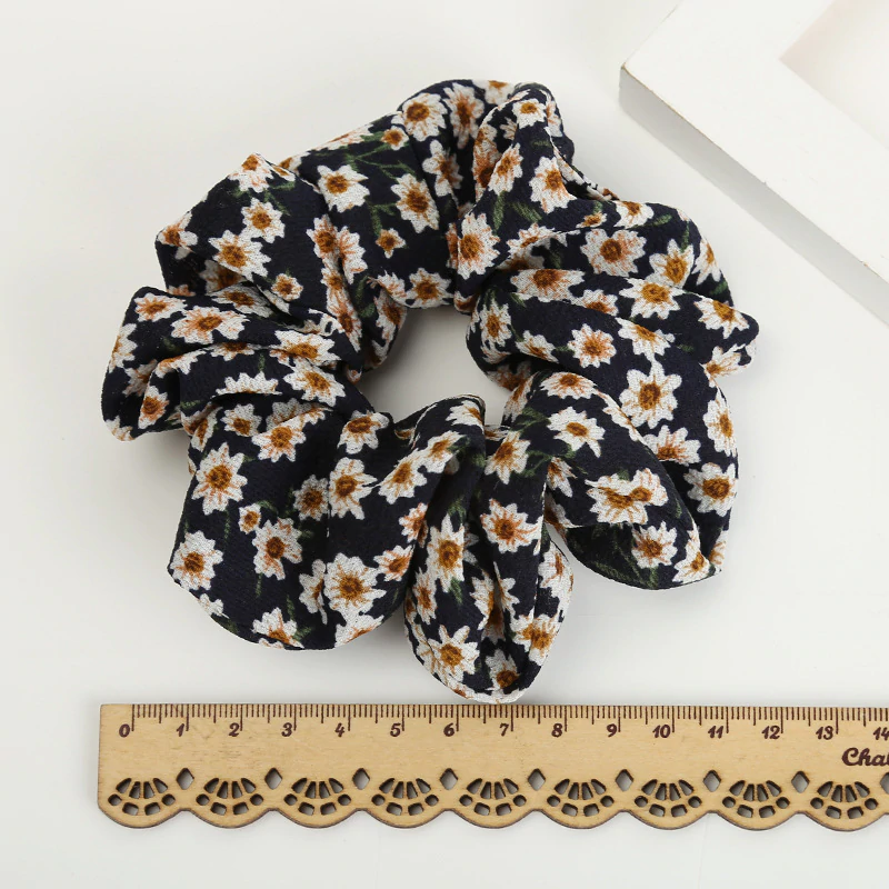 Velvet Daisy Scrunchie (4 Colours)