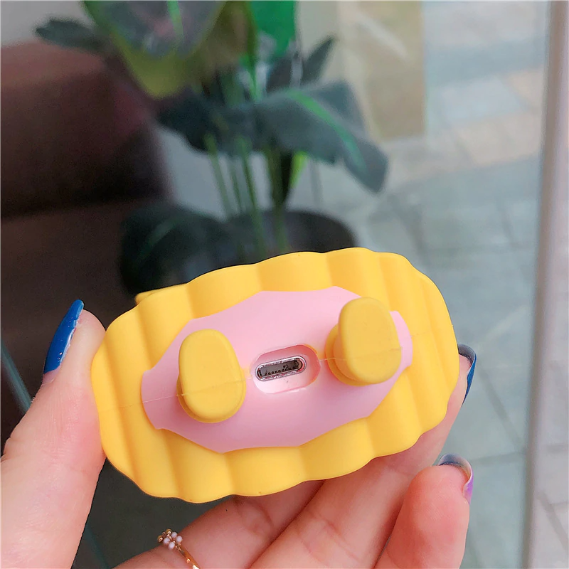 Rainy Day Piglet Airpod Case Cover